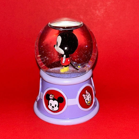 Adorable Mickey Mouse Miniature Snow Globe Cute Disney World Decor Sparkly‎ - Picture 3 of 4